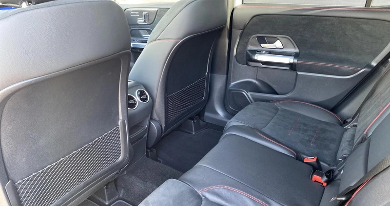 Mercedes-Benz GLB cena 199900 przebieg: 18500, rok produkcji 2023 z Łobez małe 232